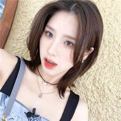 碧窗艳影